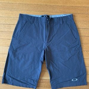 OAKLEY men’s shorts golf, casual dark grey sz 32